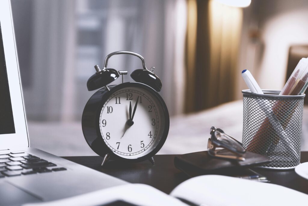 Alarm clock working desk